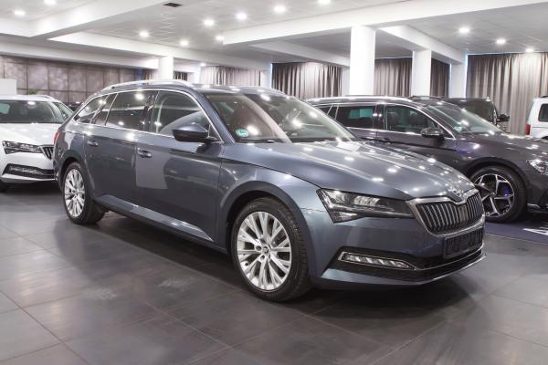Škoda Superb 3 Combi Style 2.0 TDI 110kW DSG / Facelift / Matrix Led / Virtual cockpit / ALU 18''+ ALU 16''