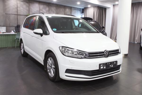 Volkswagen Touran Comfortline 2.0 TDI 110kW DSG / ALU 16''+ zimní sada