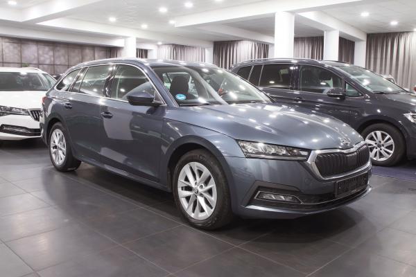 Škoda Octavia 4 Combi Style 2.0 TDI 110kW DSG / ALU 17''+ ALU 16''
