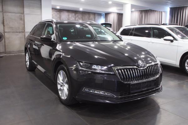 Škoda Superb 3 Combi Style 2.0 TDI 110kW DSG / Facelift / Virtual Cockpit / ALU 17''+ zimní sada