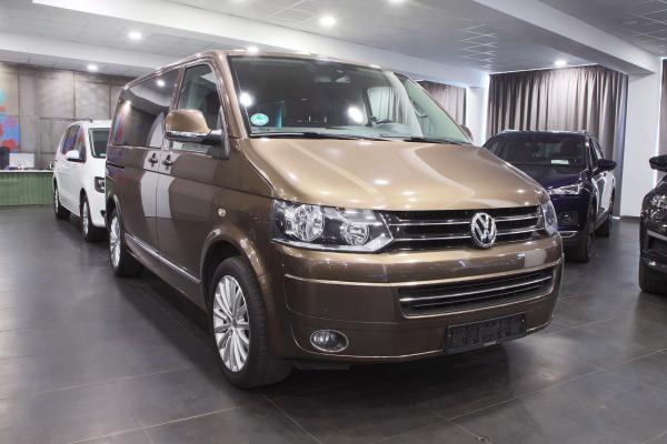 Volkswagen Multivan T5 2.0 TDI 132kW CUP / 7-míst / Webasto / ALU 18'' Canberra