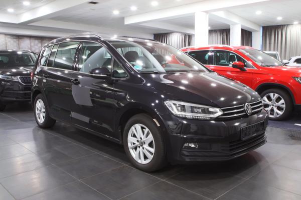 Volkswagen Touran 2.0 TDI 110kW DSG / Webasto / ALU 16''+ zimní sada