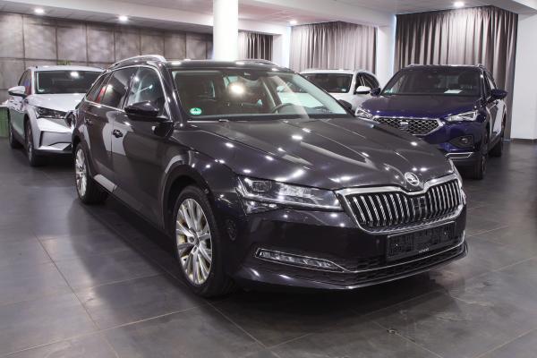 Škoda Superb 3 Combi Style 2.0 TDI 110kW Premium Edition / Facelift / Matrix Led / Virtual Cockpit / ALU 18'' /