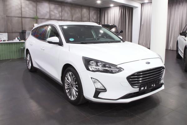 Ford Focus Turnier Titanium 2.0 110kW / ALU 17''+ zimní sada