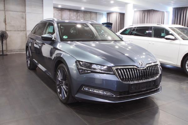 Škoda Superb 3 Combi Style 2.0 TDI 147kW / Facelift / Matrix Led / Virtual cockpit / ALU 19'' + ALU 17''