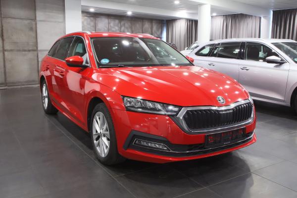 Škoda Octavia 4 Combi Style 2.0 TDI 110kW DSG / Virtual Cockpit / ALU 17''+ zimní sada