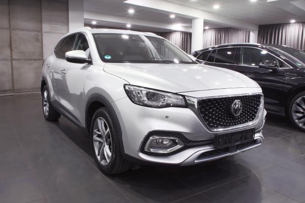 MG EHS PHEV Luxury 1.5 190kW AUT. / Virtual cockpit / ALU 18'' + ALU 17''
