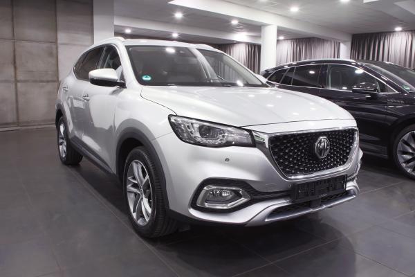 MG EHS PHEV Luxury 1.5 190kW AUT. / Virtual cockpit / ALU 18'' + ALU 17''