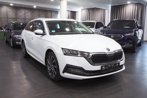 Škoda Octavia 4 combi Style 2.0 TDI 110kW DSG / Virtual Cockpit / ALU 18''+ ALU 16''
