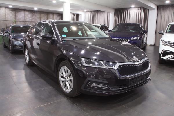 Škoda Octavia 4 Combi Style 2.0 TDI 110kW DSG / Virtual Cockpit / ALU 17''