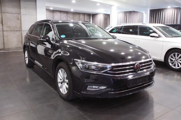 Volkswagen Passat B8 Variant Business 2.0 TDI 110kW DSG / Facelift / Matrix Led / ALU 16''+ zimní sada