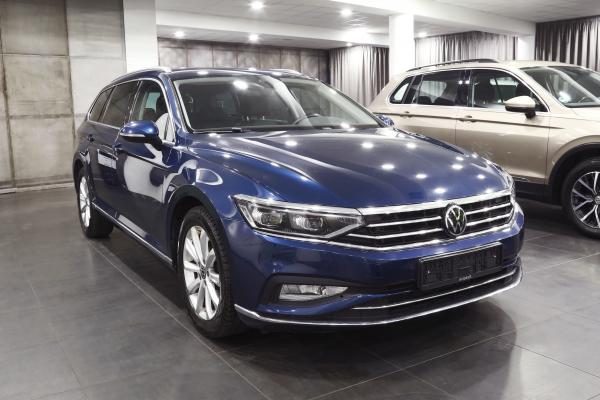 Volkswagen Passat B8 Variant Elegance 2.0 TDI 110kW DSG / Facelift / Matrix Led / ALU 17''