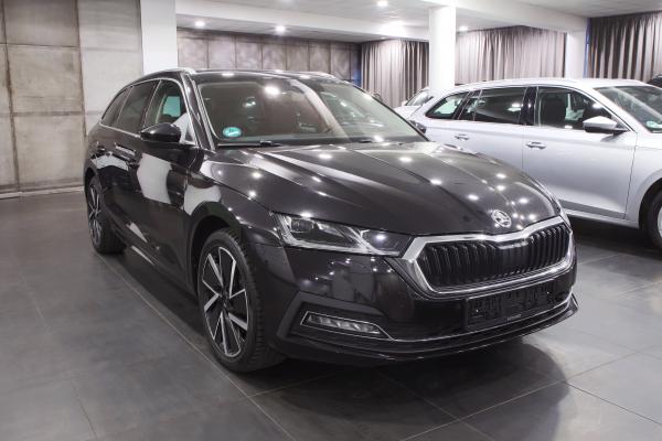 Škoda Octavia 4 Combi iV Style 1.4 TSI 150kW DSG / Virtual Cockpit / ALU 18''