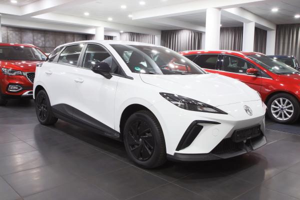 MG4 Elektro 125kW 51kWh / Full LED / ACC / ALU 16''