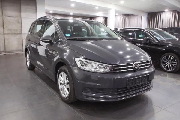 Volkswagen Touran Comfortline 2.0 TDI 110kW DSG / ALU 16''+ zimní sada