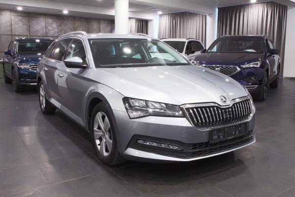 Škoda Superb 3 Combi Style 2.0 TDI 90kW DSG / Facelift / ALU 17''