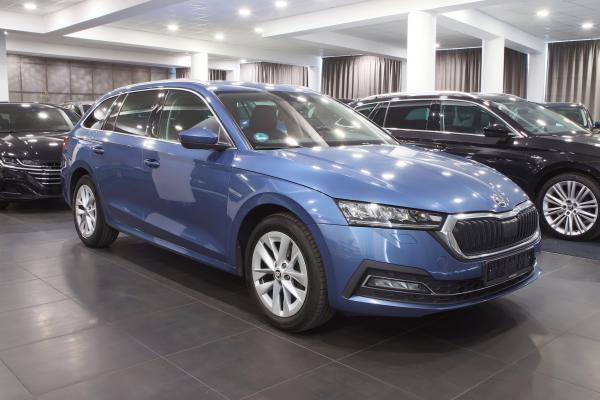 Škoda Octavia 4 Combi Style 2.0 TDI 110kW DSG / Virtual Cockpit / ALU 17''