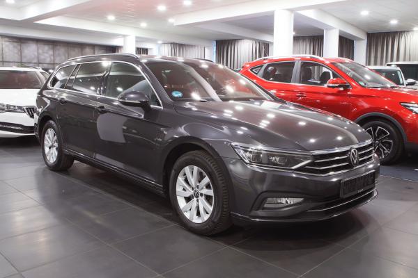 Volkswagen Passat B8 Variant 2.0 TDI 110kW DSG / Facelift / Matrix Led / Virtual Cockpit / ALU 16''