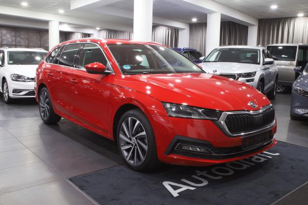 Škoda Octavia 4 iV Combi Style 1.4 TSI 150kW / Virtual Cockpit / ALU 18''