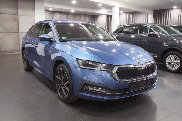 Škoda Octavia 4 iV Combi Style 1.4 TSI 150kW / Virtual Cockpit / ALU 18''