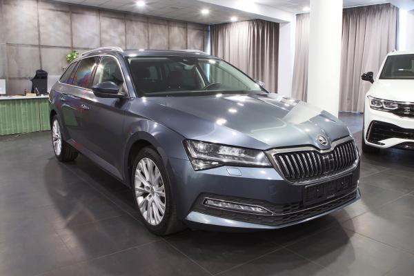 Škoda Superb 3 Combi Style 2.0 TDI 110kW DSG / Facelift / Virtual Cockpit / ALU 18''
