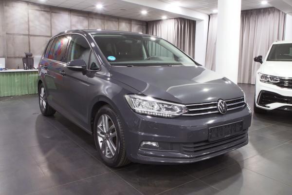 Volkswagen Touran Comfortline 2.0 TDI 110kW DSG / ALU 16''+ ALU 17''