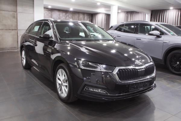 Škoda Octavia 4 Combi Style 2.0 TDI 110kW DSG / Virtual Cockpit / ALU 17'' + ALU 16''