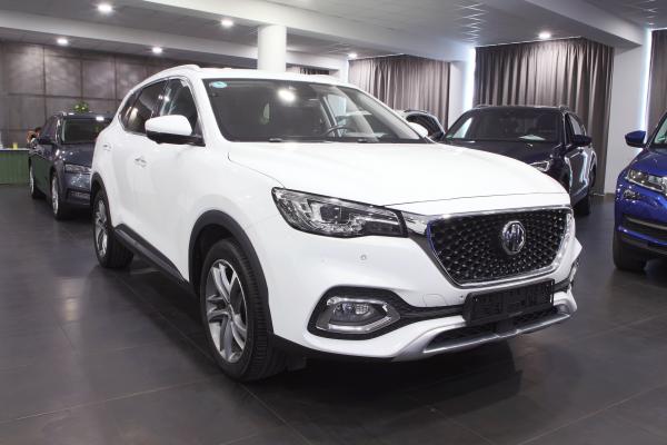 MG EHS PHEV Luxury 1.5 190kW AUT. / Virtual cockpit / ALU 18''