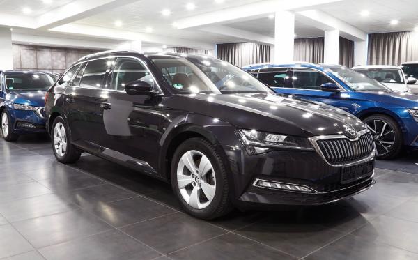 Škoda Superb 3 Combi Style 2.0 TDI 110kW DSG / Facelift / Matrix Led / Virtual Cockpit / ALU 17'' + zimní sada