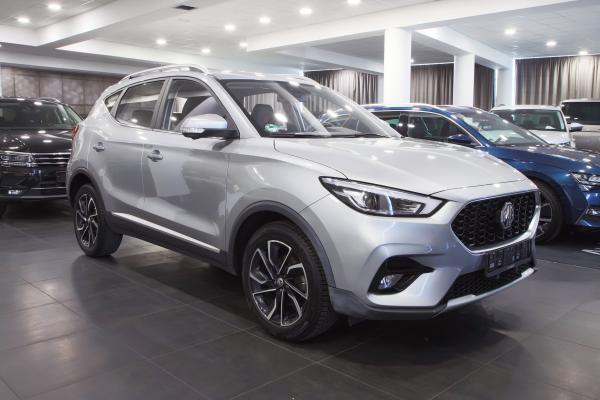 MG ZS Luxury 1.5 78kW / Virtual Cockpit / ALU 17''