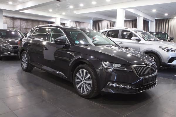 Škoda Superb 3 Combi Style 2.0 TDI 110kW DSG / Facelift /  ALU 17''+ zimní sada