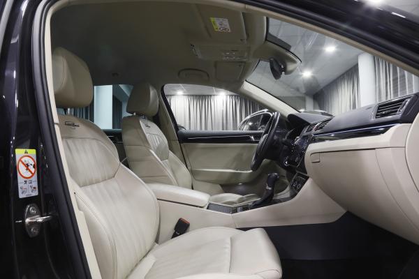 14201--mg-5292-jpg-XMB3Kk.jpg