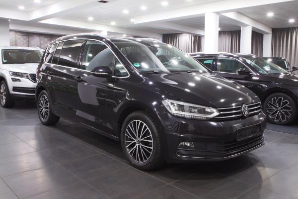 Volkswagen Touran Highline 2.0 TDI 110kW DSG / Webasto / ALU 17''+ zimní sada