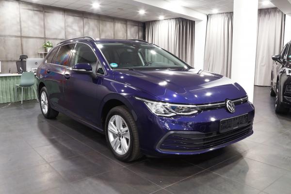 Volkswagen Golf 8 Variant 2.0 TDI DSG / Virtual cockpit / ALU 16''