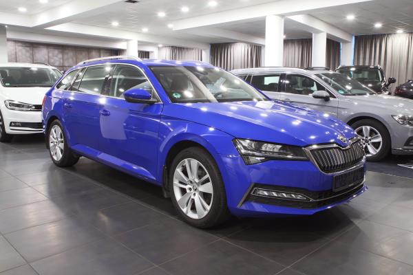 Škoda Superb 3 iV Combi Style 1.4 TSI 160kW DSG / Facelift / Matrix Led / Virtual cockpit / ALU 18''