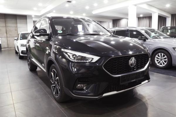 MG ZS Luxury 1.5 78 kW / Virtual Cockpit / ALU 17''