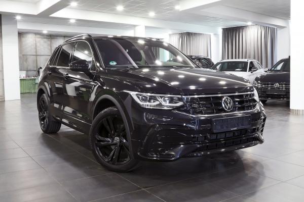 Volkswagen Tiguan 4Motion 2.0 TDI 110kW 4x4 DSG R-Line / Virtual Cockpit / ALU 19''+ ALU 18''