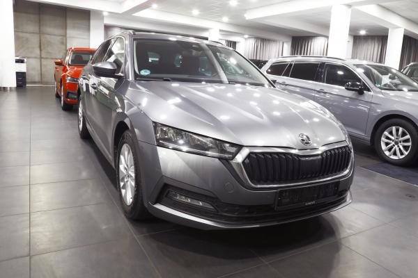 Škoda Octavia 4 Combi 2.0 TDI DSG / Virtual Cockpit / ALU