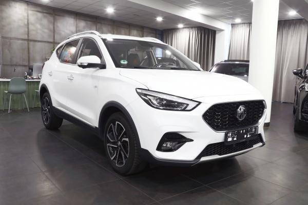 MG ZS Luxury 1.5 78kW / Virtual Cockpit / ALU 17''