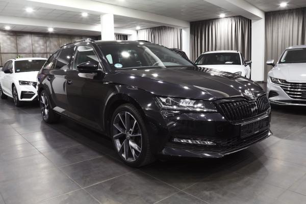 Škoda Superb 3 Combi 2.0 TDI 147kW 4x4 DSG Sportline / Webasto / Facelift / Matrix Led / Virtual Cockpit / ALU 19''+ ALU 17''