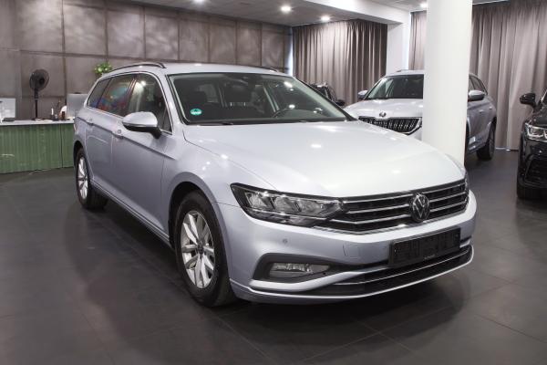 Volkswagen Passat B8 Variant 2.0 TDI 110kW DSG / Facelift / ALU 16 + zimní sada
