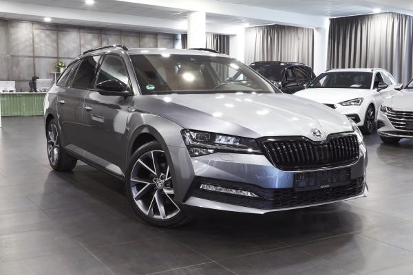Škoda Superb 3 Combi 2.0 TDI 147kW 4x4 DSG Sportline / Facelift / Matrix Led / Webasto / Virtual Cockpit / ALU 19''