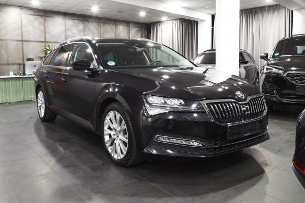 Škoda Superb 3 Combi 2.0 TDI 147kW 4x4 DSG / Webasto / Virtual cockpit / ALU 18''