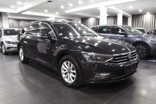 Volkswagen Passat B8 Variant 2.0 TDI 110kW DSG / Facelift / Matrix Led / Webasto / ALU 16''+ zimní sada