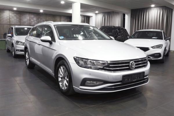 Volkswagen Passat B8 Variant 2.0 TDI 110kW DSG / Facelift / Virtual Cockpit / ALU 16''+ zimní sada