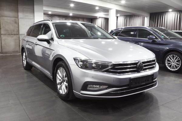 Volkswagen Passat B8 Variant 2.0 TDI 110kW DSG / Facelift / Webasto / Matrix Led / 2x sada ALU 17''