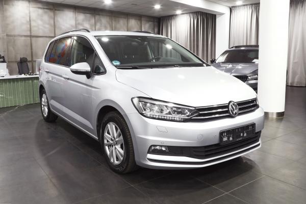 Volkswagen Touran Comfortline 2.0 TDI DSG / ALU 16''
