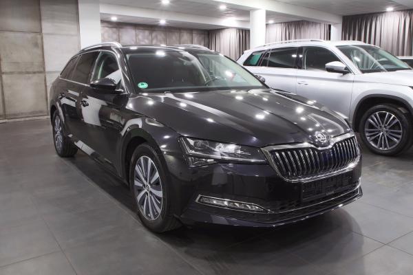 Škoda Superb 3 Combi Style 2.0 TDI 110kW DSG / Facelift / Matrix Led / Virtual Cockpit /ALU 17''