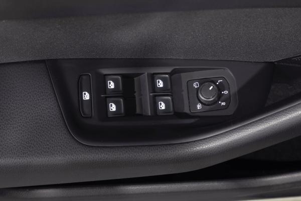 14301--mg-9747-jpg-G8cLfM.jpg