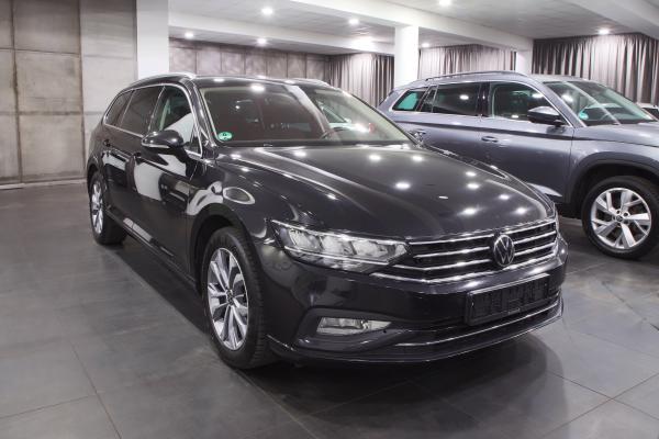 Volkswagen Passat B8 Variant 4Motion 2.0 TDI 147kW 4x4 DSG / Webasto / Facelift / Virtual cockpit / ALU 17''+ zimní sada